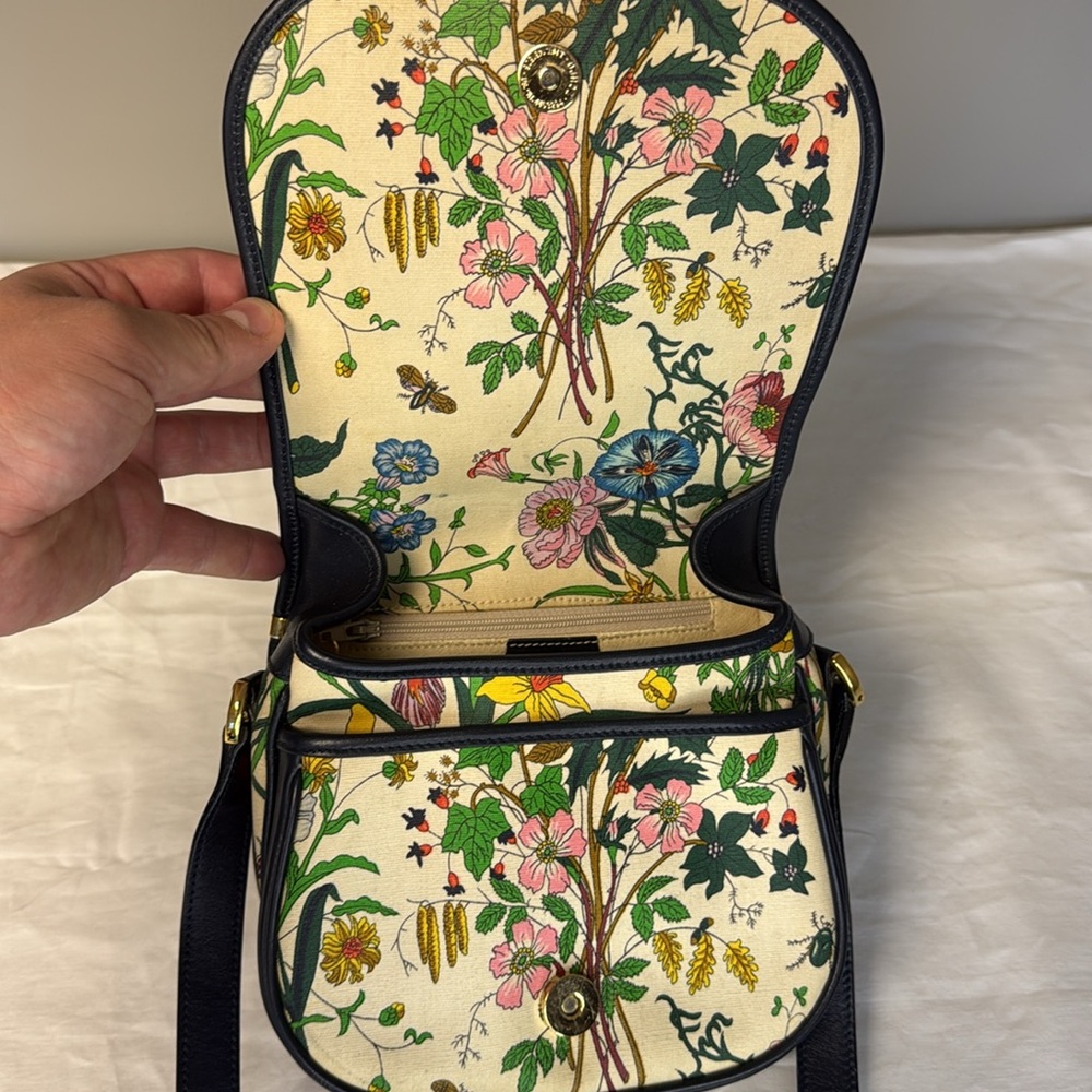 Gucci Vintage Flora Crossbody Bag | Black Leather Trim - Picture 6 of 10